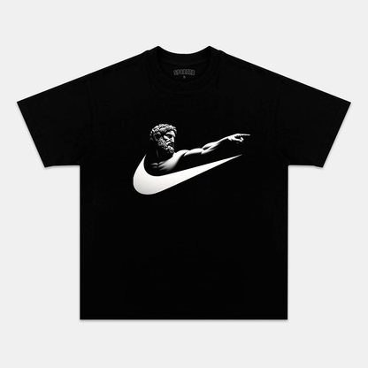 CLASSIC MEETS TREND NIKE SCULPTURE TEE 