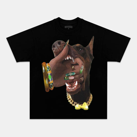 DOBERMAN &amp; NAIL ART TEE