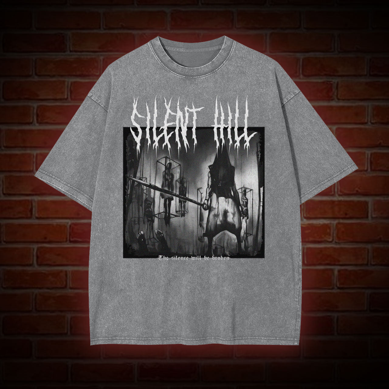 PYRAMID HEAD BACK PRINT WASHED T-SHIRT 