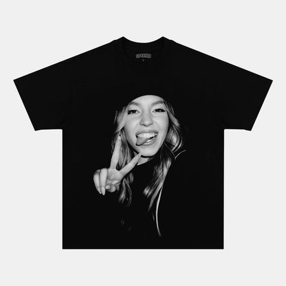 SYDNEY SWEENEY  TEE